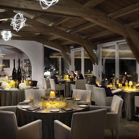 Li Neuli Country Club Hotel San Pantaleo Exterior photo