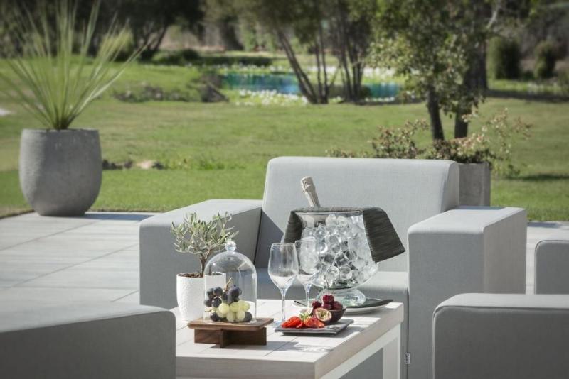 Li Neuli Country Club Hotel San Pantaleo Exterior photo