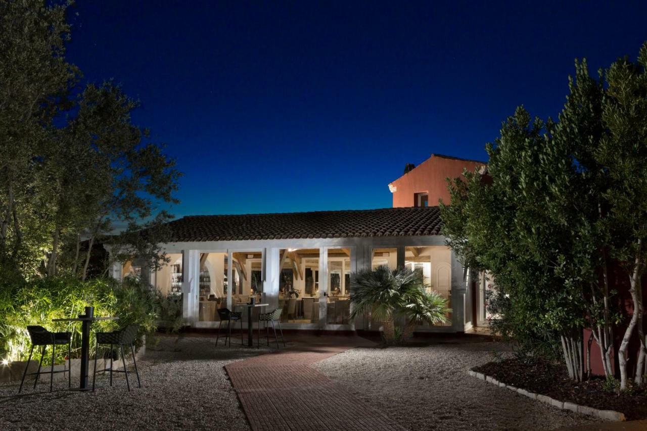Li Neuli Country Club Hotel San Pantaleo Exterior photo